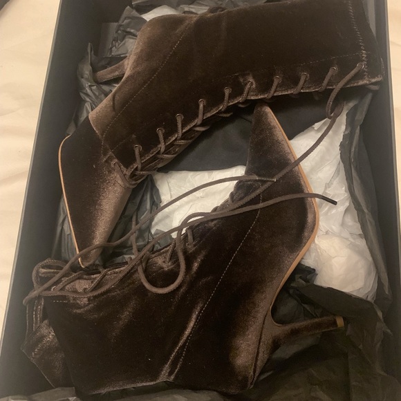 Lace up Yeezy Season 5 Mink Stretch Velvet Boots size 37 - Picture 1 of 9